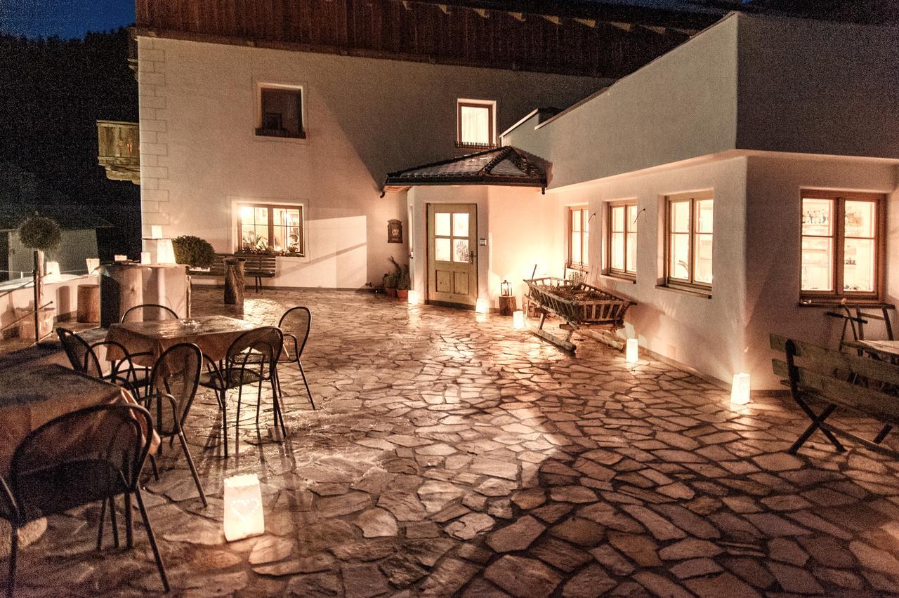 Messnerwirt Onach Villa San Lorenzo di Sebato Eksteriør billede